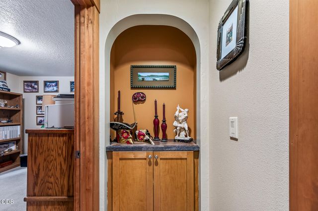 60947 Garnet Street, Bend, OR 97702