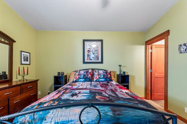60947 Garnet Street, Bend, OR 97702