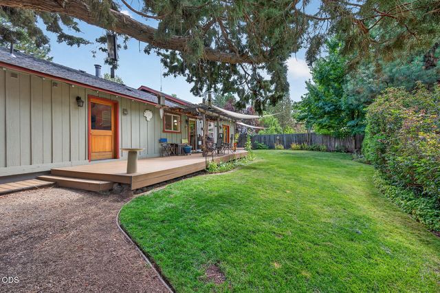 60947 Garnet Street, Bend, OR 97702