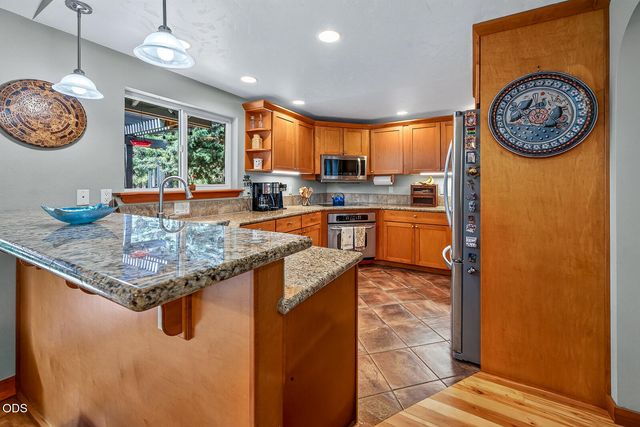 60947 Garnet Street, Bend, OR 97702