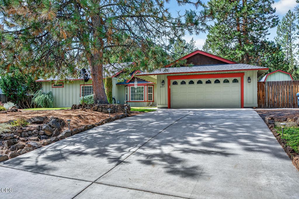 60947 Garnet Street, Bend, OR 97702