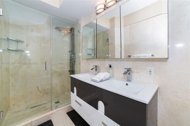 17100 N Bay Rd 1815, Sunny Isles Beach, FL 33160