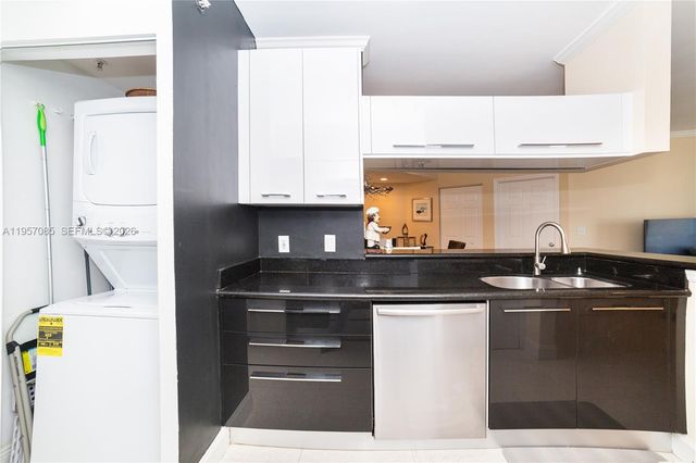 17100 N Bay Rd 1815, Sunny Isles Beach, FL 33160