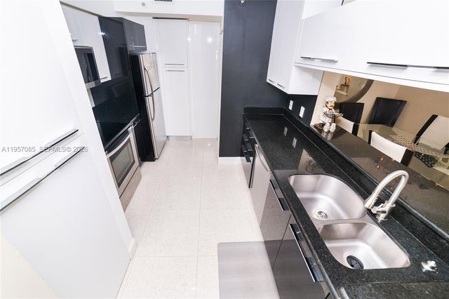 17100 N Bay Rd 1815, Sunny Isles Beach, FL 33160