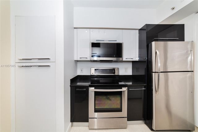 17100 N Bay Rd 1815, Sunny Isles Beach, FL 33160