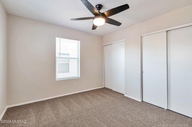 4262 E Deer Dancer Way, Tucson, AZ 85712