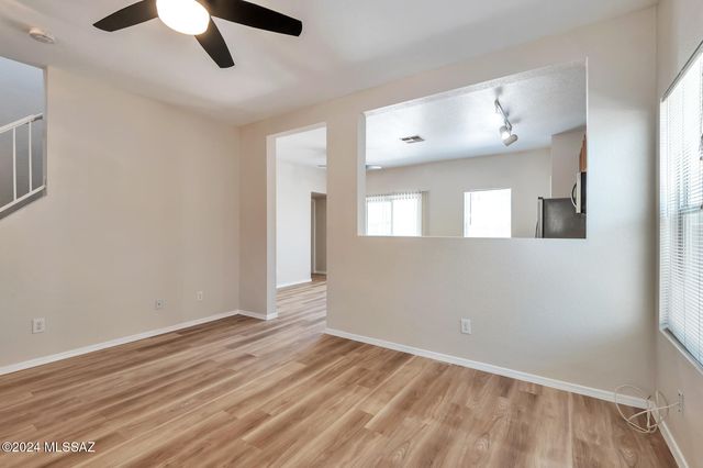 4262 E Deer Dancer Way, Tucson, AZ 85712