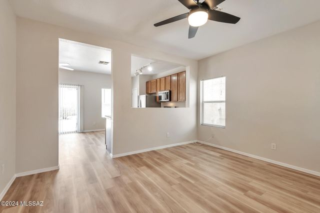 4262 E Deer Dancer Way, Tucson, AZ 85712