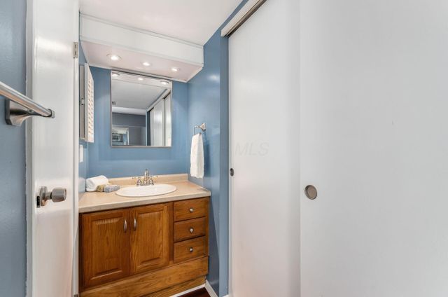 4655 Merrimar Circle E, E, Columbus, OH 43220