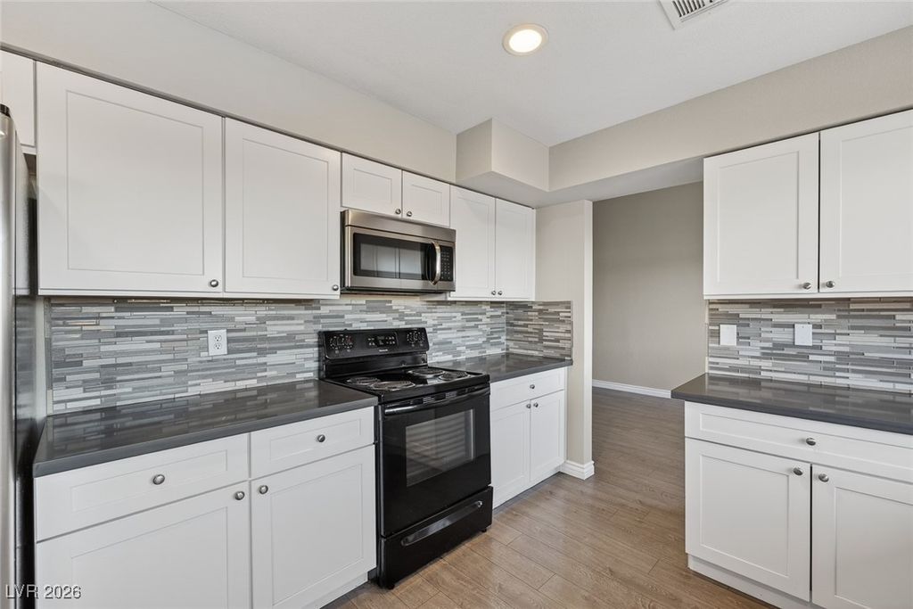 Image 11 of property listing at 3670 La Junta Drive, Las Vegas, NV 89120