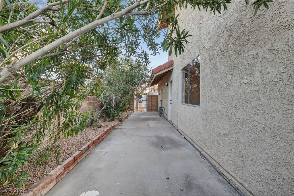 Image 43 of property listing at 3670 La Junta Drive, Las Vegas, NV 89120