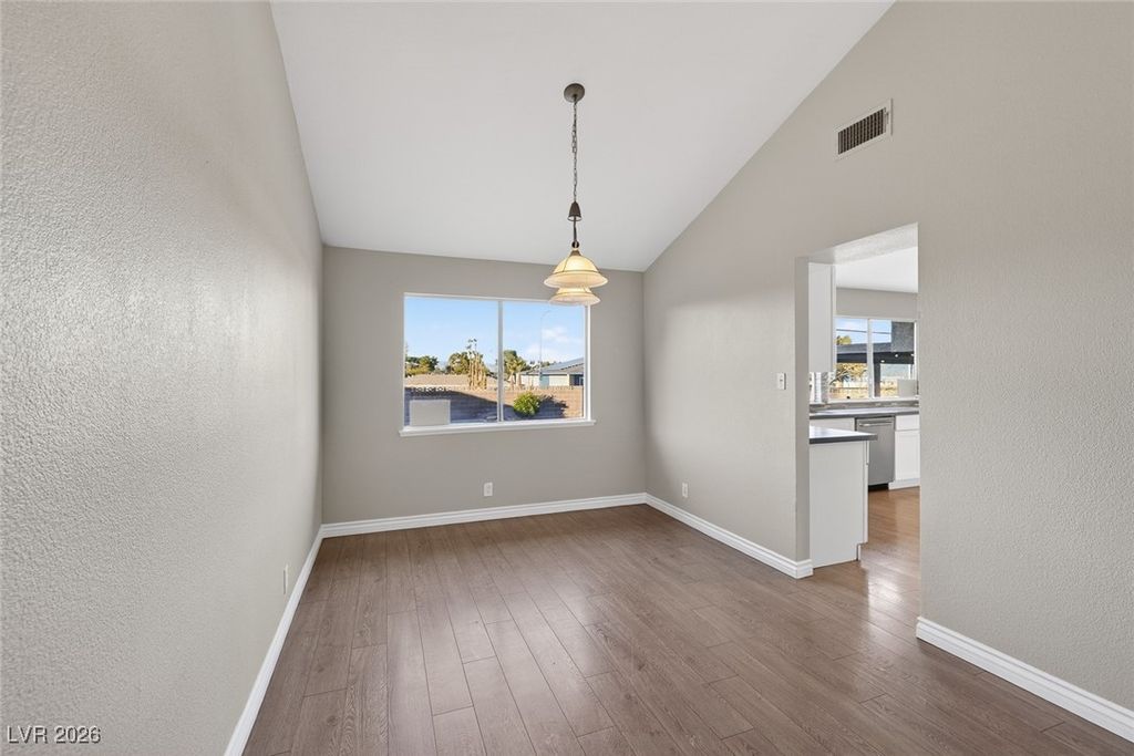 Image 8 of property listing at 3670 La Junta Drive, Las Vegas, NV 89120