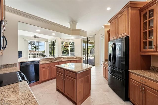 560 Inlet DR, Marco Island, FL 34145