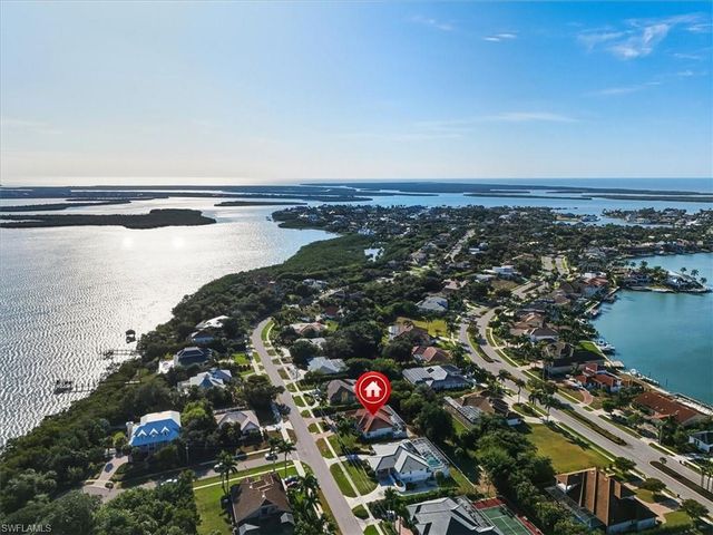 560 Inlet DR, Marco Island, FL 34145