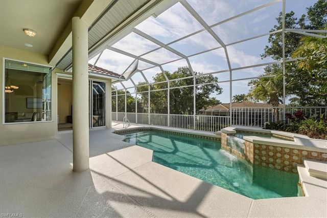 560 Inlet DR, Marco Island, FL 34145