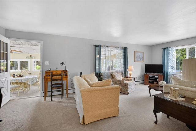 468 Crest Dr, Delmont, PA 15626