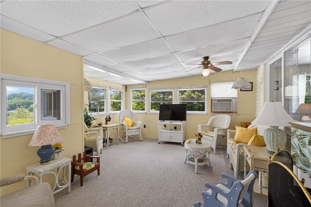 468 Crest Dr, Delmont, PA 15626