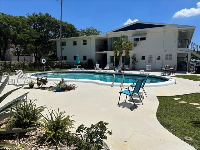 3700 Harrison St 15A, Hollywood, FL 33021