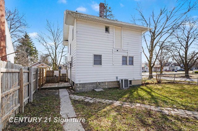 1724 State Street, Saginaw, MI 48602