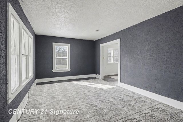 1724 State Street, Saginaw, MI 48602