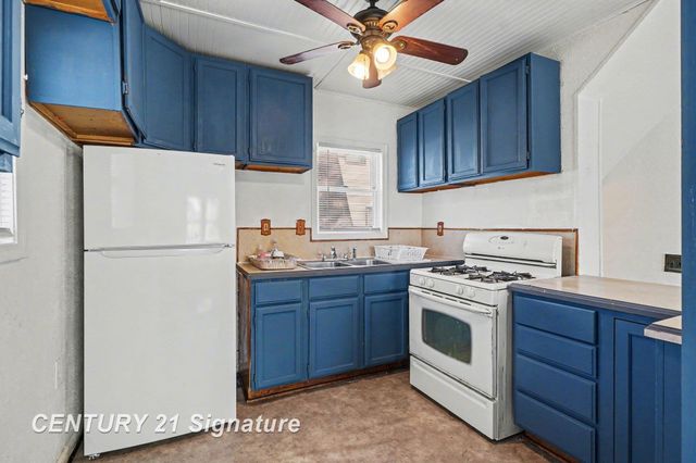 1724 State Street, Saginaw, MI 48602