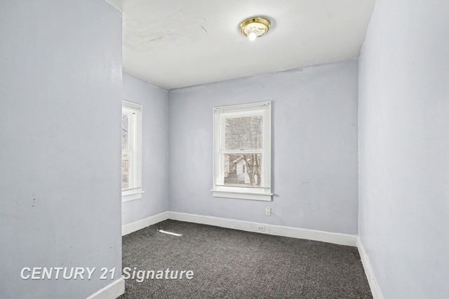 1724 State Street, Saginaw, MI 48602