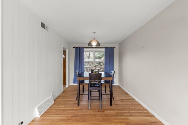 2308 Crabtree Avenue, Woodridge, IL 60517