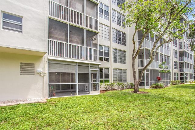2600 S Course Drive 106, Pompano Beach, FL 33069