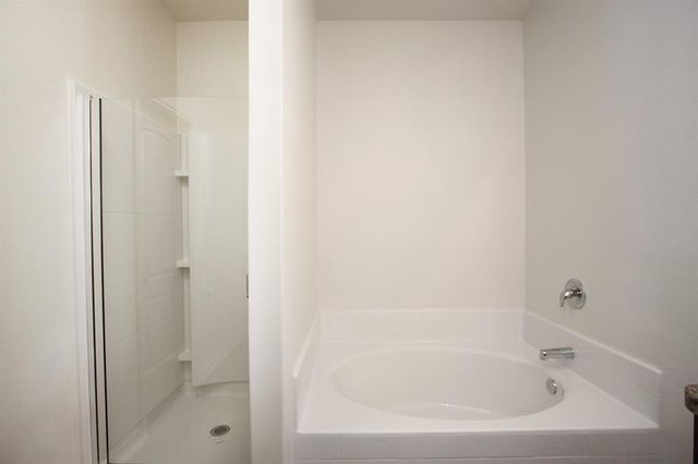 928 Lake View Circle W, Brookshire, TX 77423