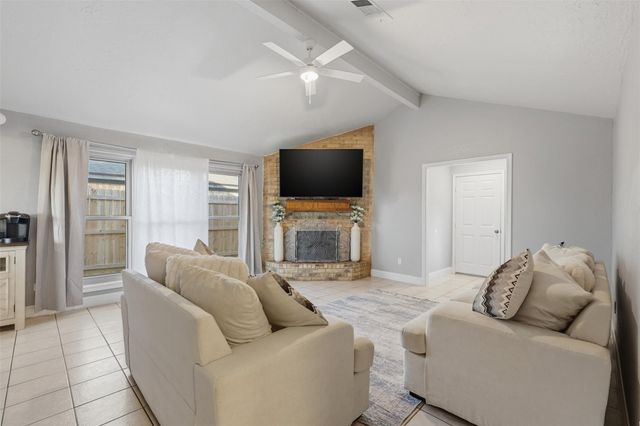 5919 Ollia Circle, Pasadena, TX 77505