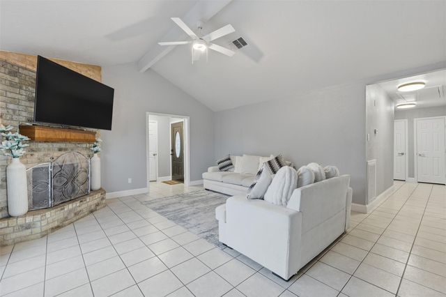 5919 Ollia Circle, Pasadena, TX 77505