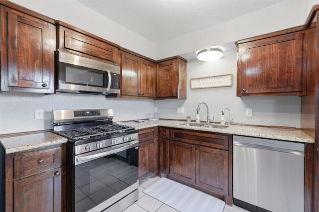 5919 Ollia Circle, Pasadena, TX 77505