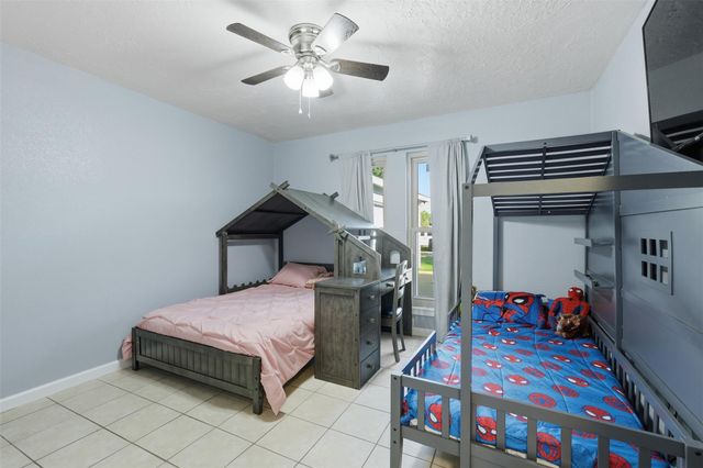 5919 Ollia Circle, Pasadena, TX 77505