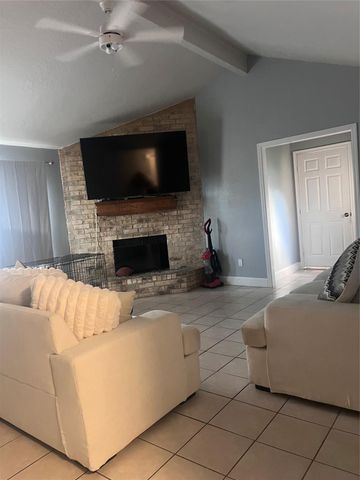 5919 Ollia Circle, Pasadena, TX 77505