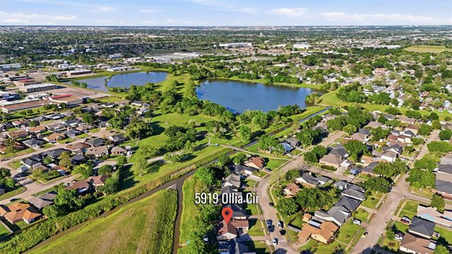 5919 Ollia Circle, Pasadena, TX 77505