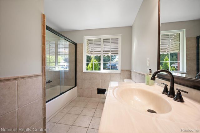 45162 Forest Trail Drive, Canton Charter Township, MI 48187
