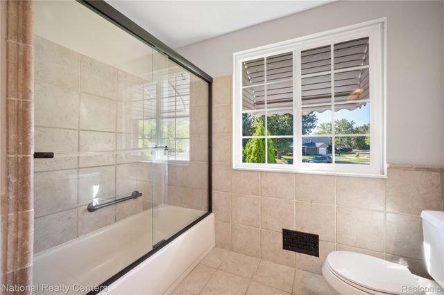 45162 Forest Trail Drive, Canton Charter Township, MI 48187