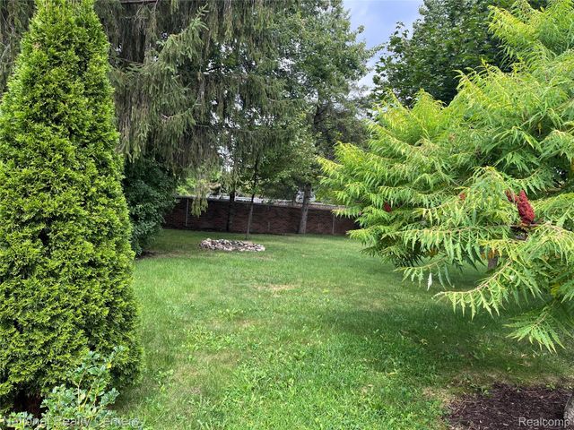 45162 Forest Trail Drive, Canton Charter Township, MI 48187