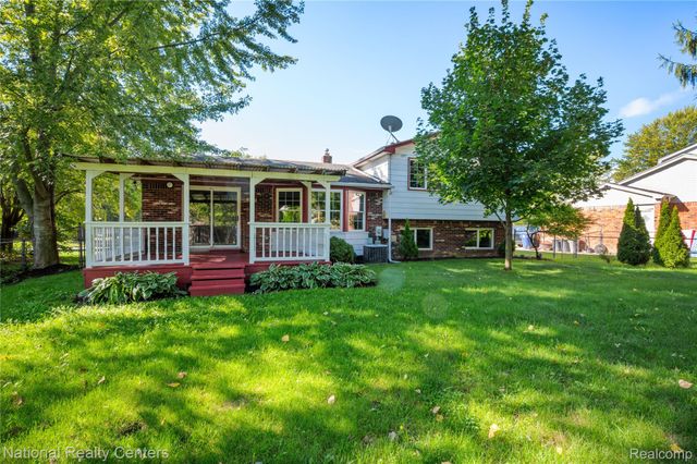 45162 Forest Trail Drive, Canton Charter Township, MI 48187