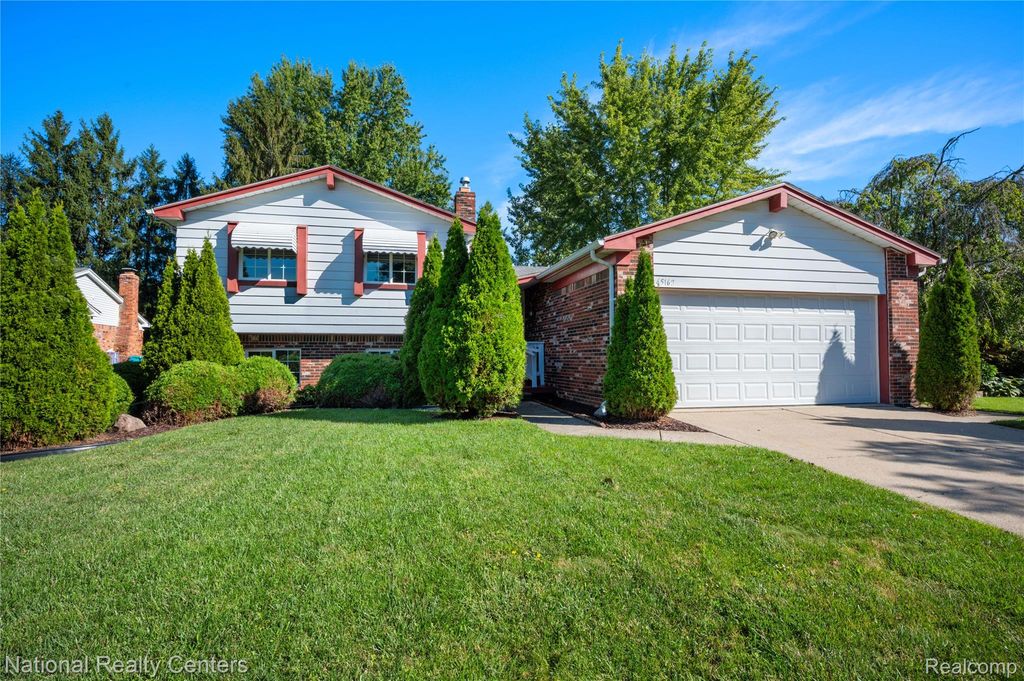 45162 Forest Trail Drive, Canton Charter Township, MI 48187