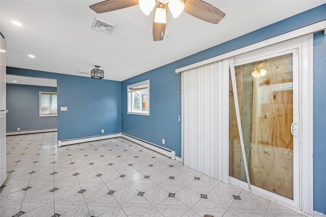 371 Grand Boulevard, Deer Park, NY 11729