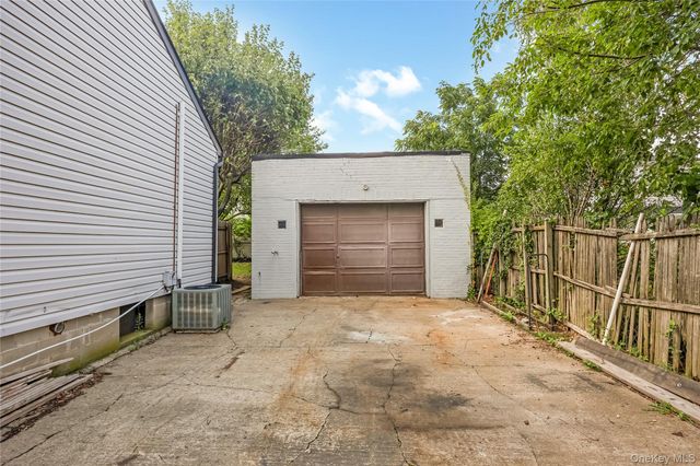 371 Grand Boulevard, Deer Park, NY 11729