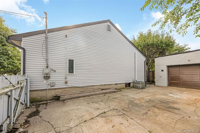 371 Grand Boulevard, Deer Park, NY 11729