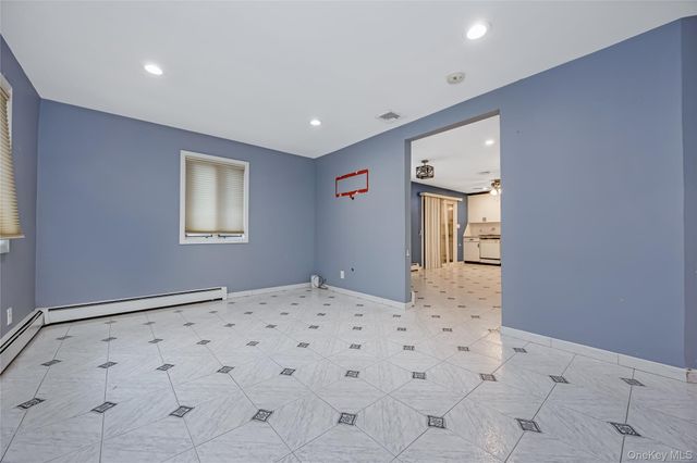 371 Grand Boulevard, Deer Park, NY 11729