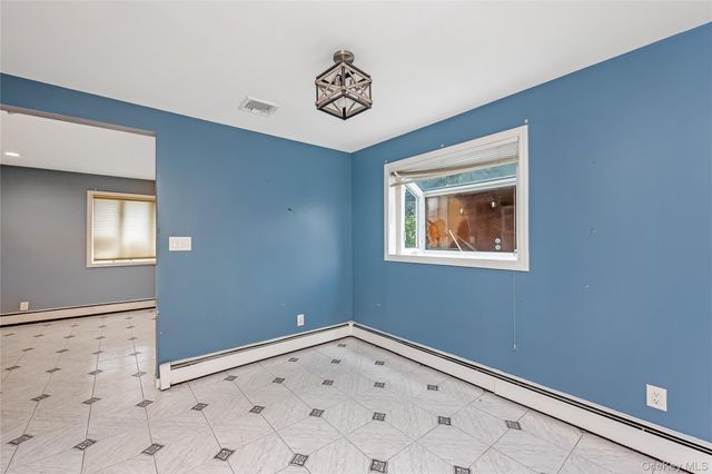 371 Grand Boulevard, Deer Park, NY 11729
