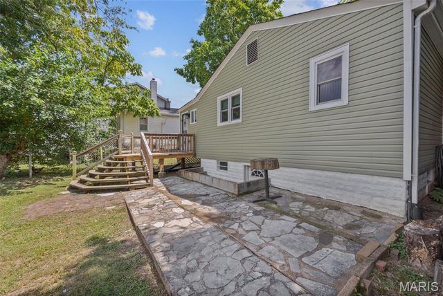 5347 Vine Avenue, St Louis, MO 63123