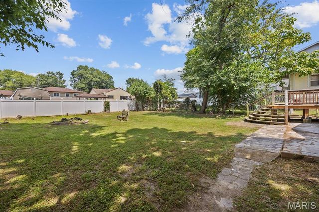 5347 Vine Avenue, St Louis, MO 63123
