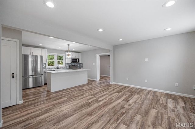 5347 Vine Avenue, St Louis, MO 63123