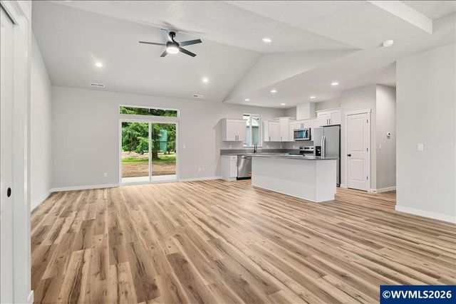 2426 Oak St, Lyons, OR 97358