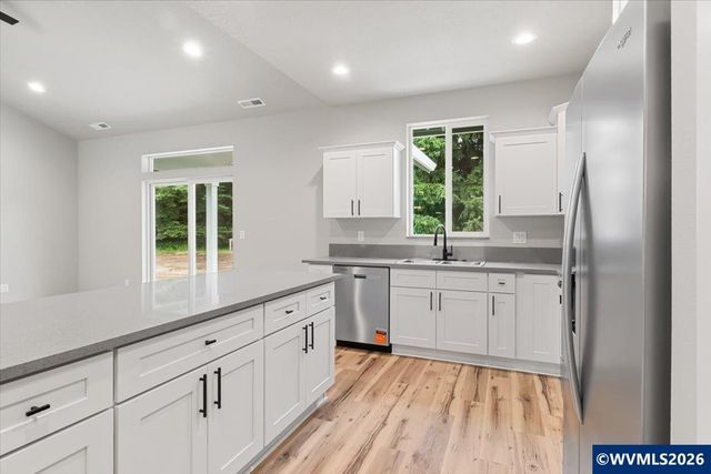 2426 Oak St, Lyons, OR 97358